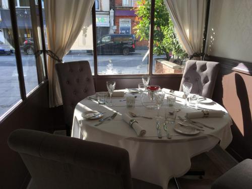 Cozy nook (interior detail)